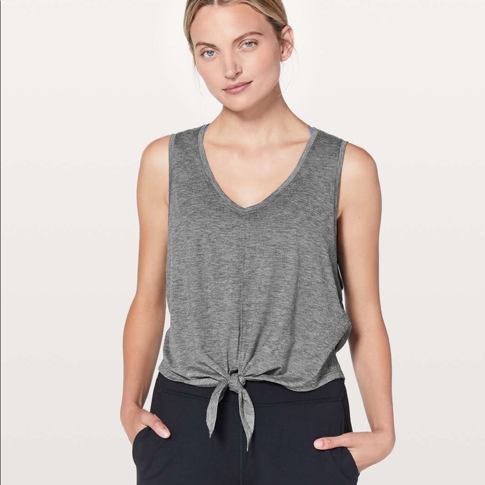 EUC lululemon Knot gonna fly tank